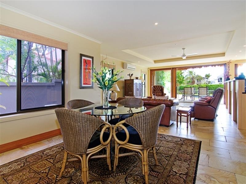 7 Kavieng Crescent, Runaway Bay QLD 4216