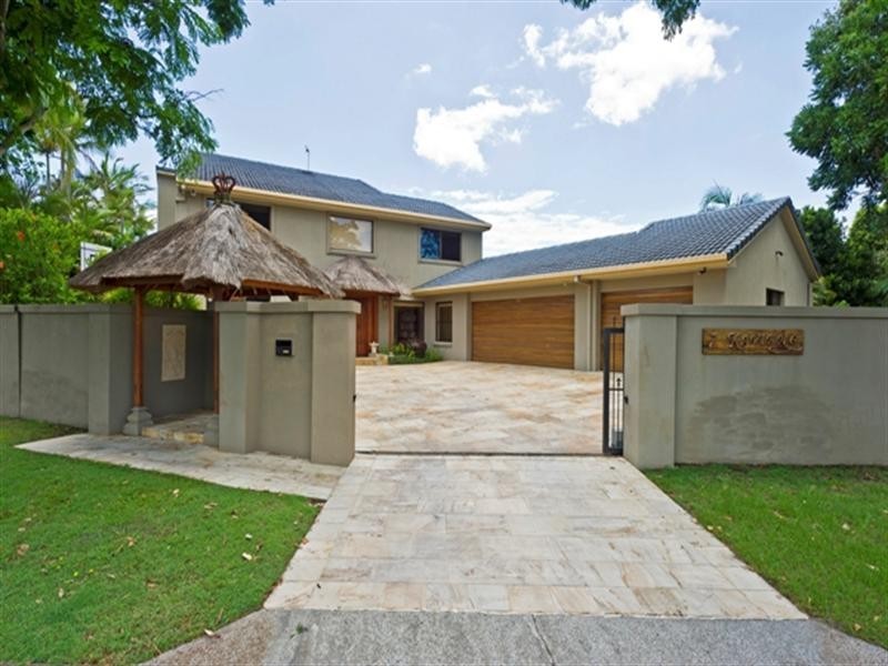 7 Kavieng Crescent, Runaway Bay QLD 4216