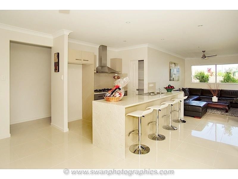 7 Augusta Court, Coombabah QLD 4216