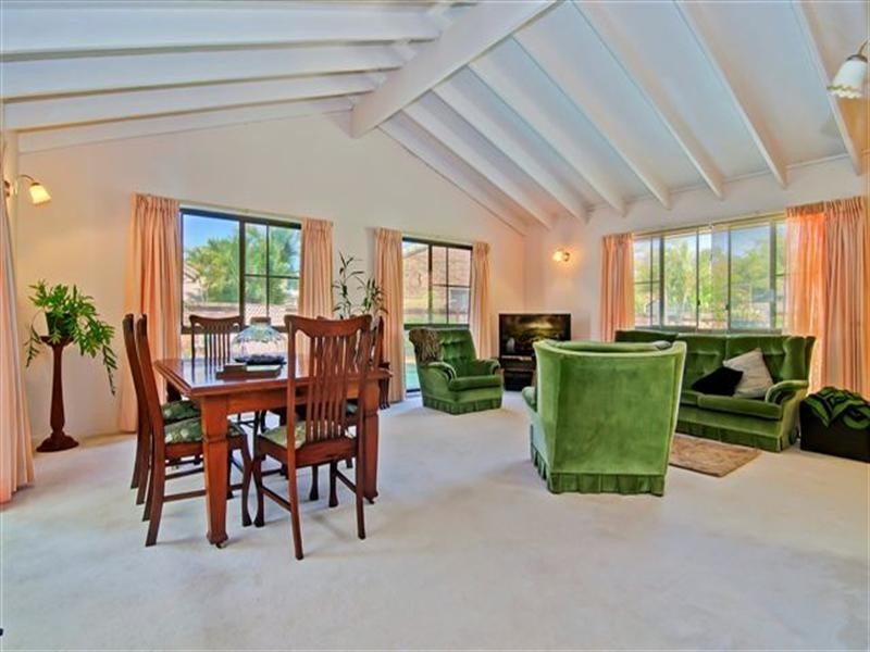 42 Pebble Beach Drive, Runaway Bay QLD 4216