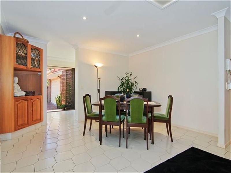 42 Pebble Beach Drive, Runaway Bay QLD 4216