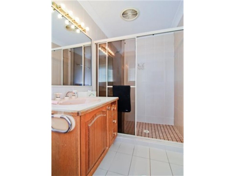 42 Pebble Beach Drive, Runaway Bay QLD 4216