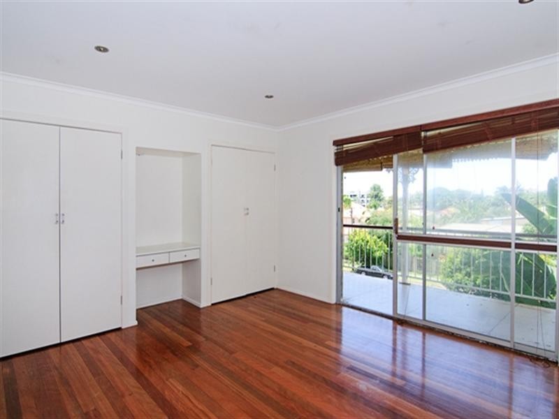 20 Thelma Street, Biggera Waters QLD 4216