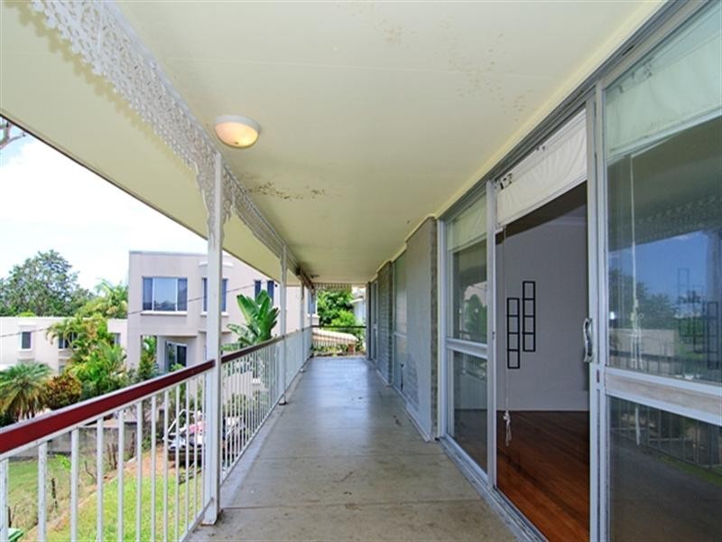 20 Thelma Street, Biggera Waters QLD 4216