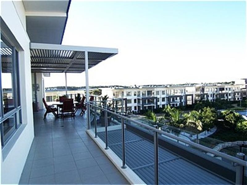 341/3 Pendraat Parade, Hope Island QLD 4212