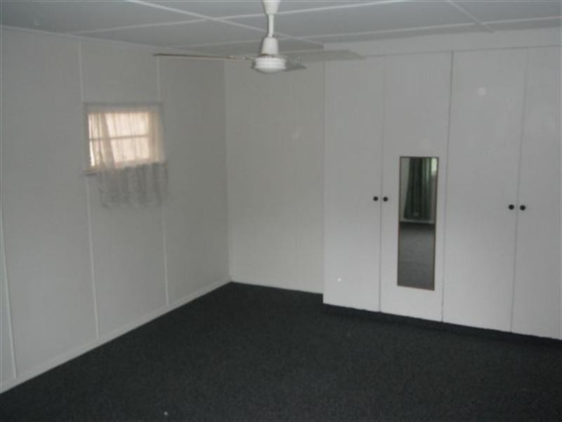 35 Back Street, Biggera Waters QLD 4216