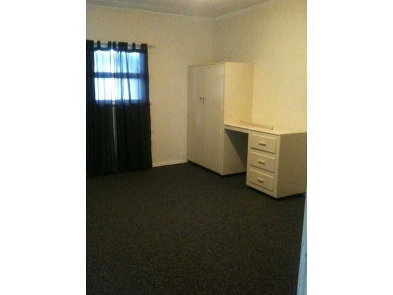 35 Back Street, Biggera Waters QLD 4216