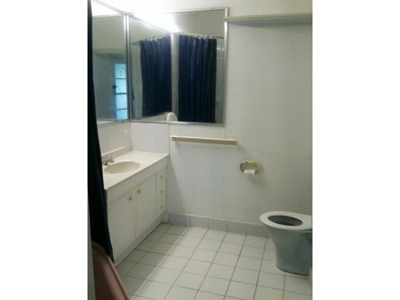 35 Back Street, Biggera Waters QLD 4216