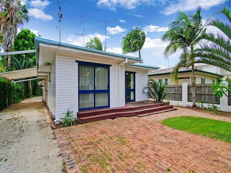 39 Robert Street, Labrador QLD 4215
