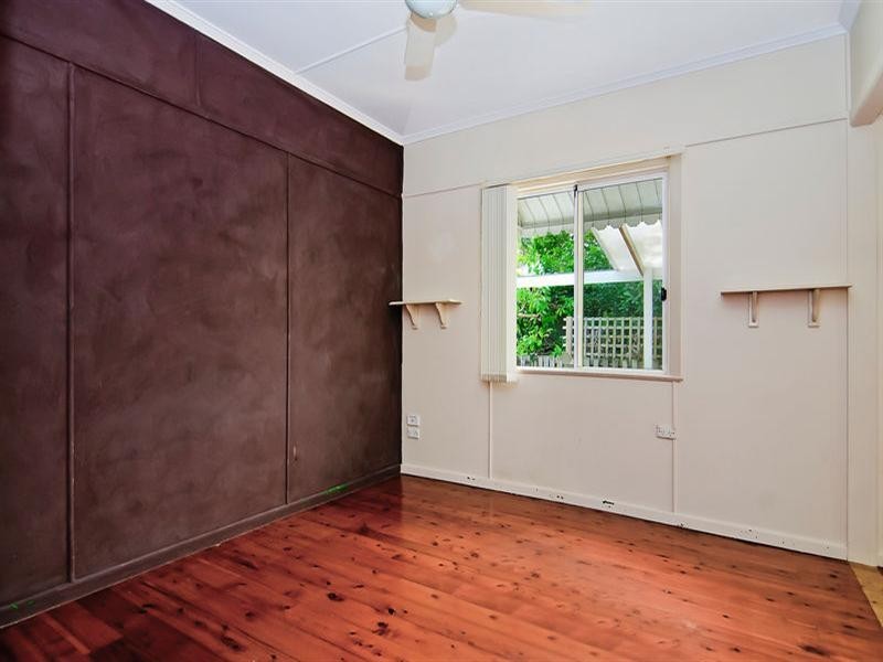 39 Robert Street, Labrador QLD 4215