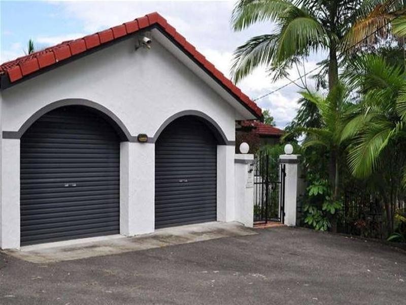 4 Bellview Crescent, Ashmore QLD 4214