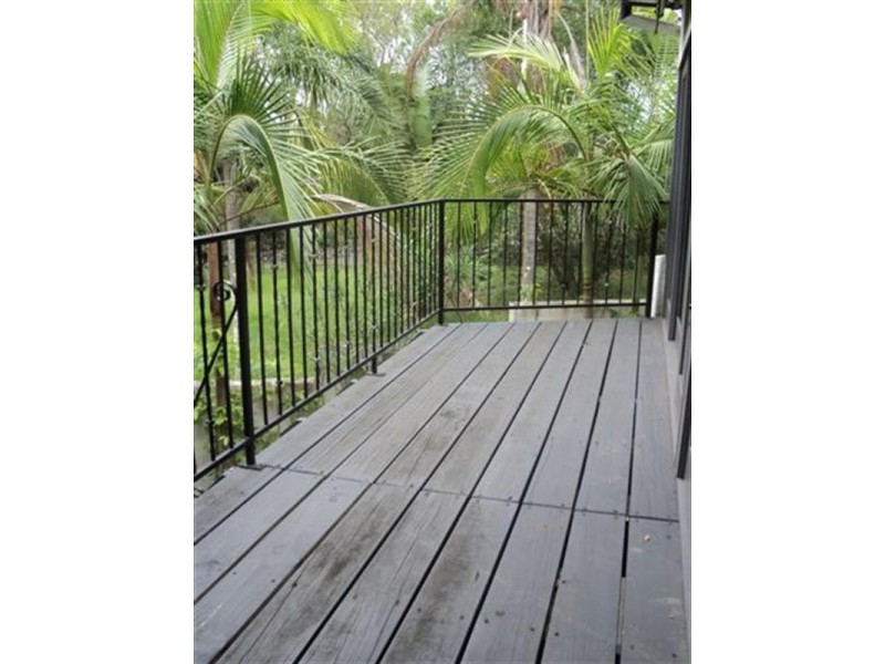 4 Bellview Crescent, Ashmore QLD 4214
