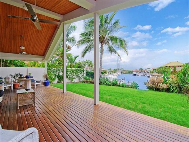 19 Markham Avenue, Runaway Bay QLD 4216