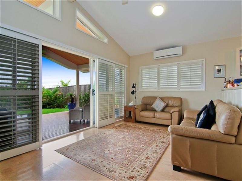 19 Markham Avenue, Runaway Bay QLD 4216