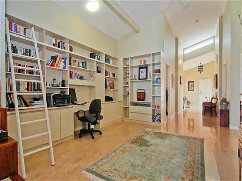 19 Markham Avenue, Runaway Bay QLD 4216