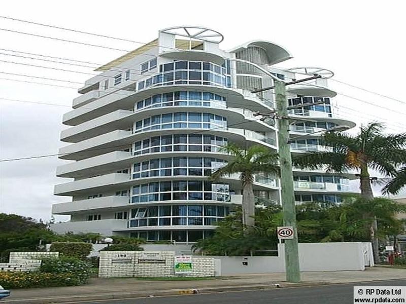 2/200-204 Marine Parade, Labrador QLD 4215