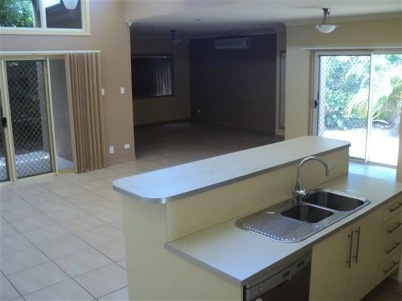 71 East Quay Drive, Biggera Waters QLD 4216