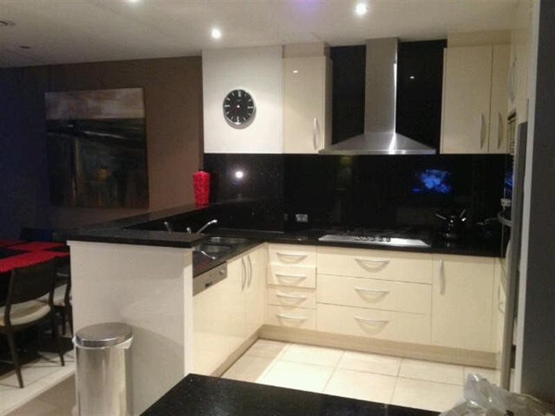 1 Como Crescent, Southport QLD 4215