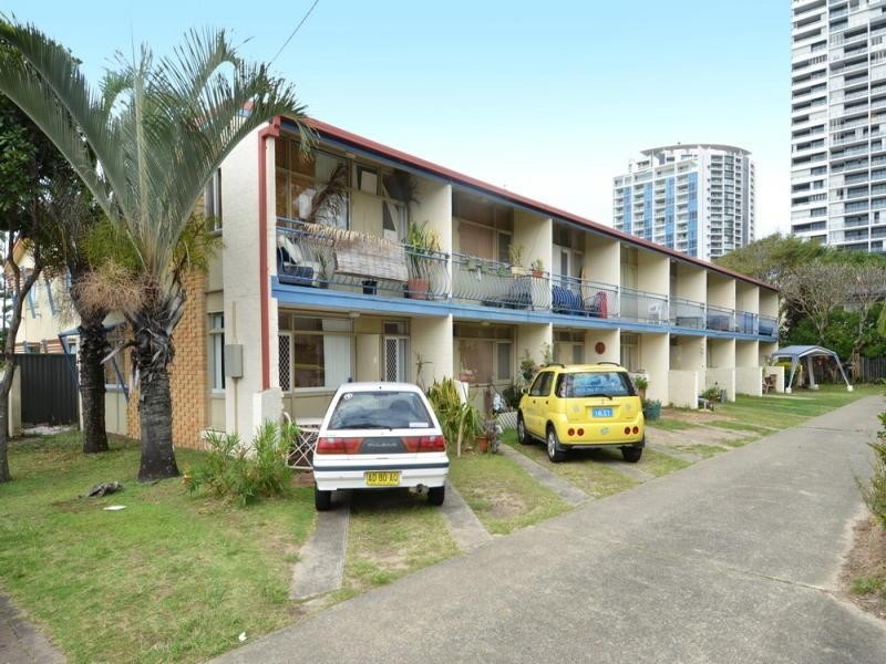 2/183 Old Burleigh Road, Broadbeach QLD 4218