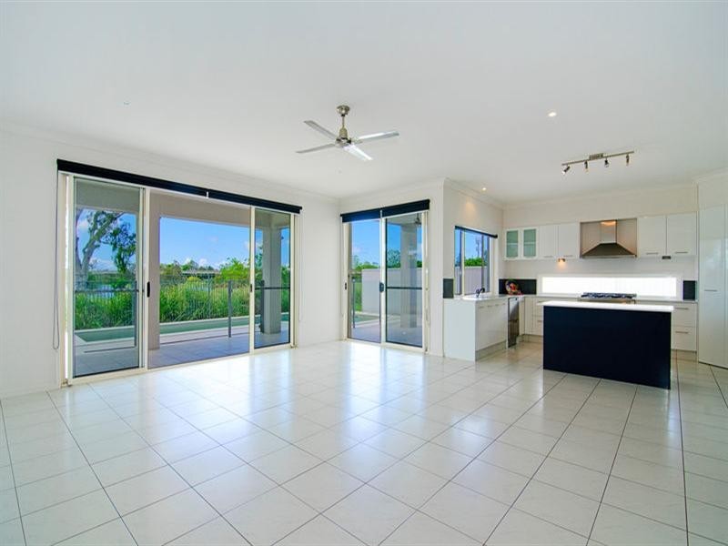 12 Fleetwood Court, Helensvale QLD 4212