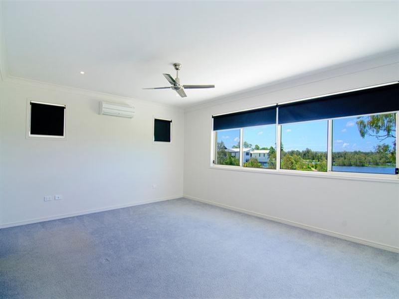 12 Fleetwood Court, Helensvale QLD 4212