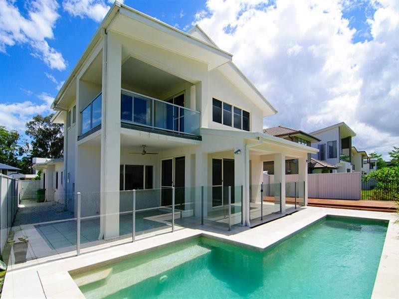 12 Fleetwood Court, Helensvale QLD 4212