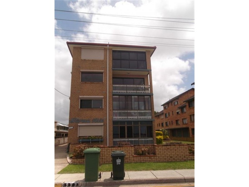 7/250 Marine Parade, Labrador QLD 4215