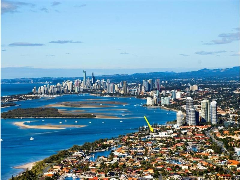 7/12 Canal Avenue, Runaway Bay QLD 4216