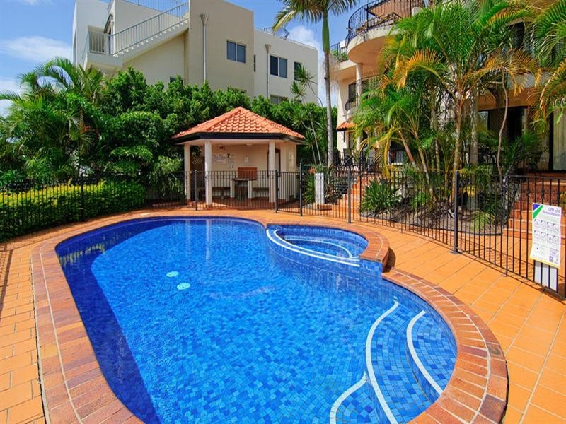 7/12 Canal Avenue, Runaway Bay QLD 4216