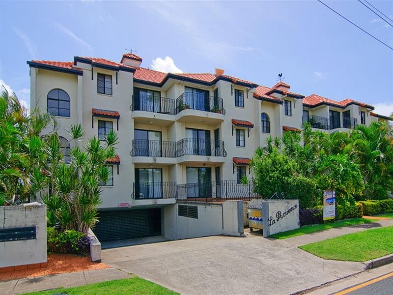 7/12 Canal Avenue, Runaway Bay QLD 4216