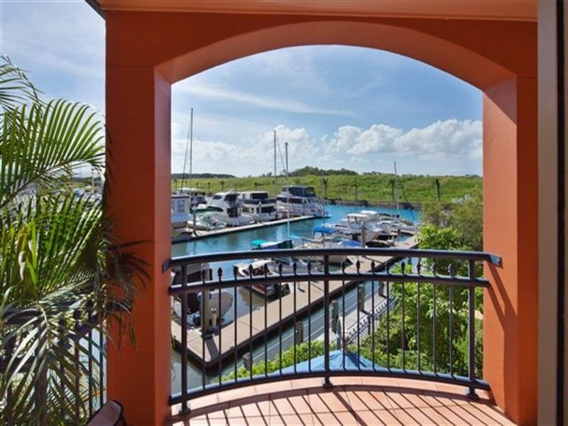 89 John Lund Drive, Hope Island QLD 4212