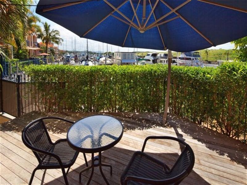 89 John Lund Drive, Hope Island QLD 4212