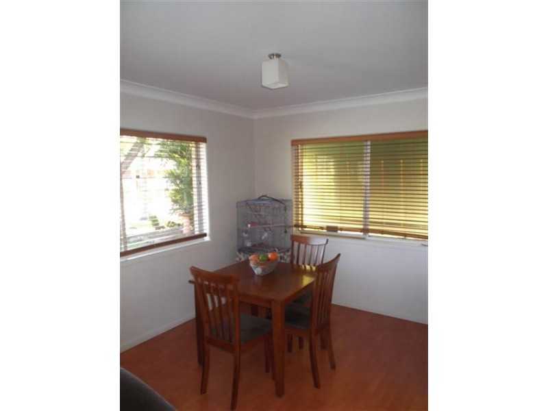 17 Drake Avenue, Paradise Point QLD 4216