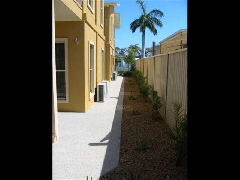 143 Lae Drive, Runaway Bay QLD 4216