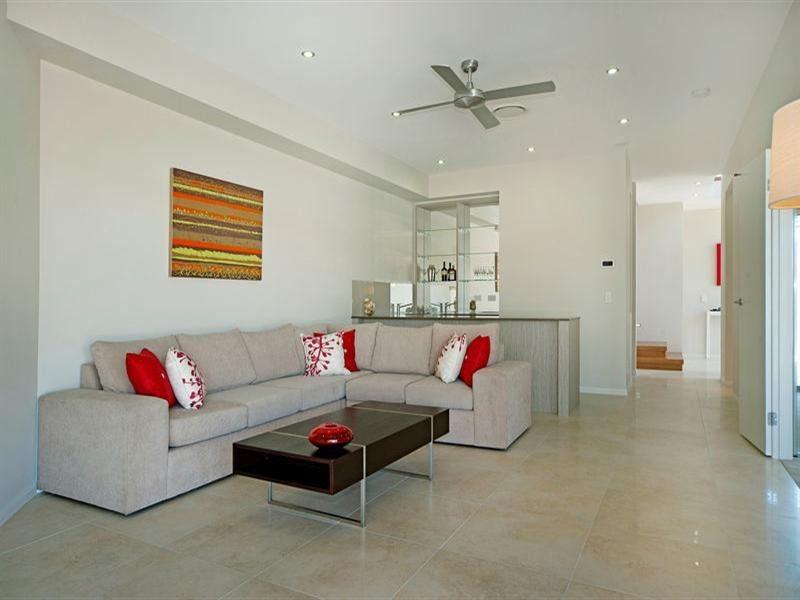 2/30 Anglers Esplanade, Runaway Bay QLD 4216