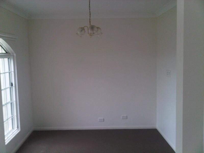 18 Arun Drive, Arundel QLD 4214