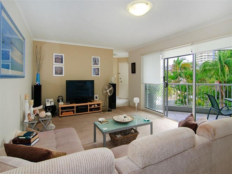 7/4 Madang Crescent, Runaway Bay QLD 4216