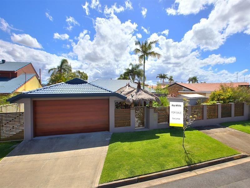 6 Namatjira Street, Paradise Point QLD 4216