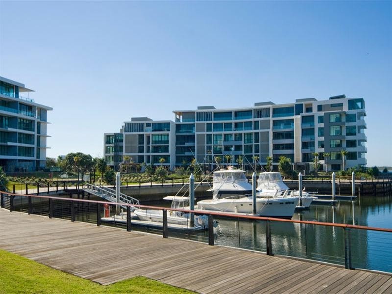 5204/323 Bayview Street, Hollywell QLD 4216