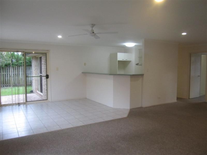 12 Dunedin Court, Merrimac QLD 4226