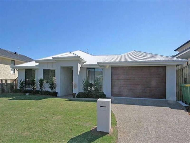 30 Hawkesbury Avenue, Pacific Pines QLD 4211