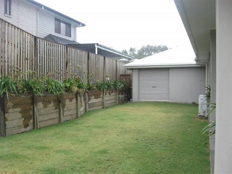 30 Hawkesbury Avenue, Pacific Pines QLD 4211