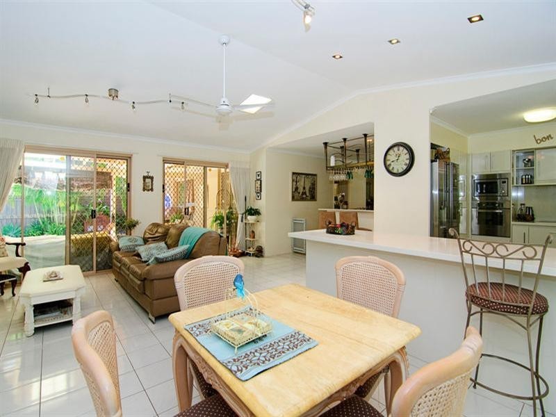 5 Cattleya Court, Hollywell QLD 4216