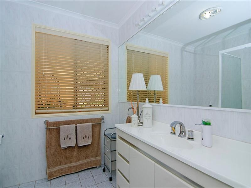 5 Cattleya Court, Hollywell QLD 4216