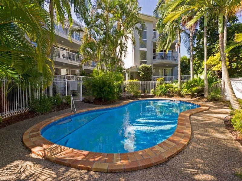 11/4 Madang Crescent, Runaway Bay QLD 4216