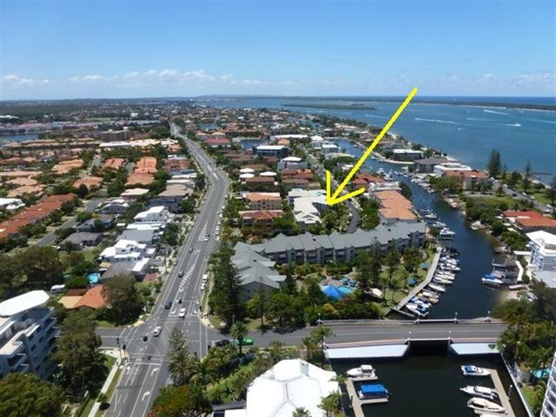 11/4 Madang Crescent, Runaway Bay QLD 4216