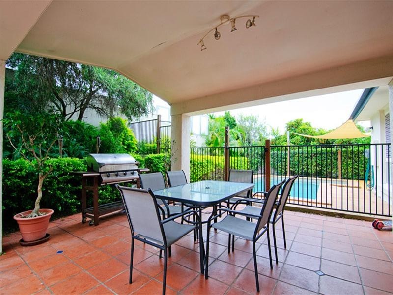 31 Arun Drive, Arundel QLD 4214