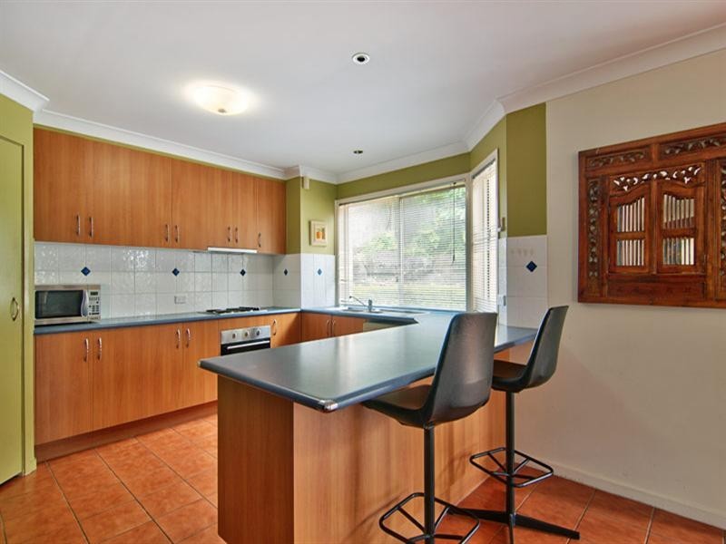 31 Arun Drive, Arundel QLD 4214