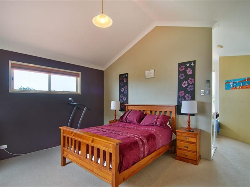 31 Arun Drive, Arundel QLD 4214