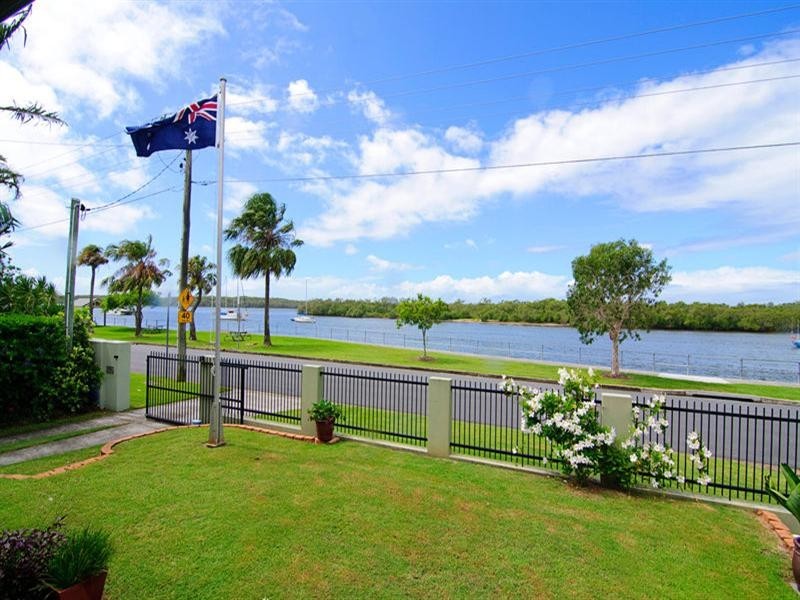 62 Boykambil Esplanade, Hope Island QLD 4212